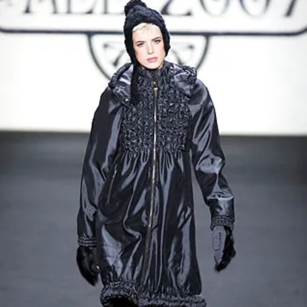 ANNA SUI For Target Y2K Vintage Black Puffer Jacket Coat Hoodie